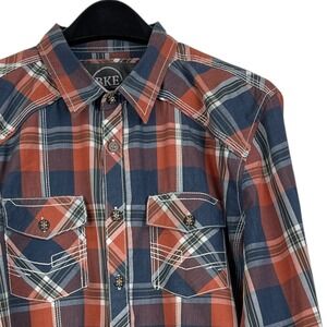 BKE Mens L Standard Fit Cotton Metal Button Up Plaid Long Sleeve Shirt Red Blue